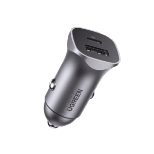 Ugreen Cargador de Auto con Puertos USB‑A y USB‑C – Carga Rápida